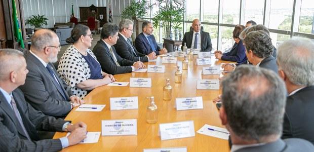 Moraes e procuradores-gerais debatem atuação conjunta para identificar envolvidos em atos antidemocráticos