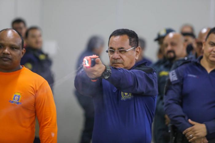Prefeitura capacita guardas municipais de Manaus e de outros municípios para uso de taser