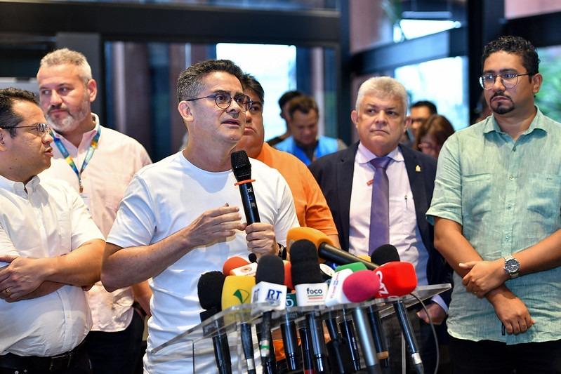 David Almeida lança programa 'Empreende Manaus' e anuncia investimentos em clubes e associações de mães