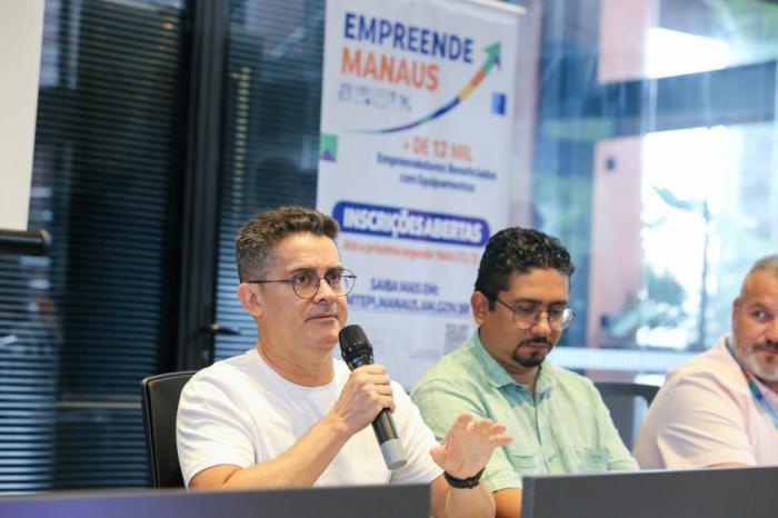 Prefeitura de Manaus orienta população sobre cadastro no programa Empreende Manaus