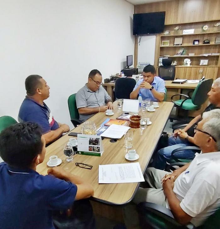 Idam auxilia produtores de leite de Parintins para aumento da produção agrícola