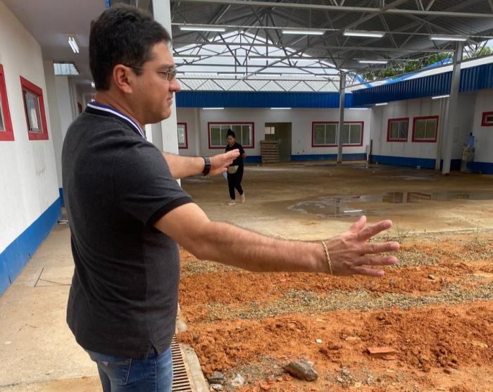 MANAUS: Jander Lobato inspeciona obras de Creche do bairro Planalto