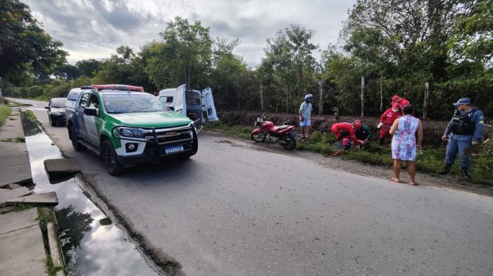 Acidente deixa dois homens feridos em estrada de Parintins 