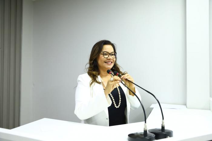 Márcia Baranda solicita Implantação de Teste Rápido para Diagnóstico de Tuberculose em Parintins