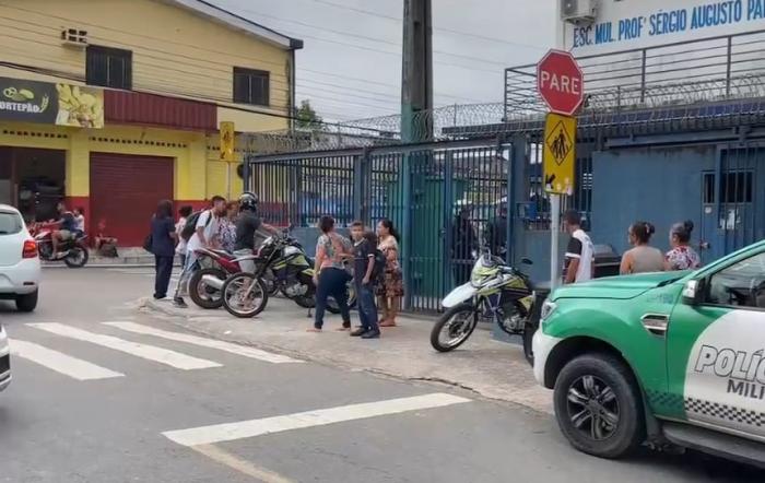 Ameaça de massacre em escola de Manaus leva pais de alunos ao desespero