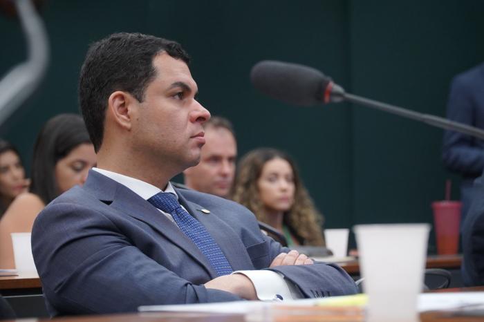 Saullo Vianna leva representantes da Saúde e Educação a serem ouvidos por Grupo da Reforma Tributária