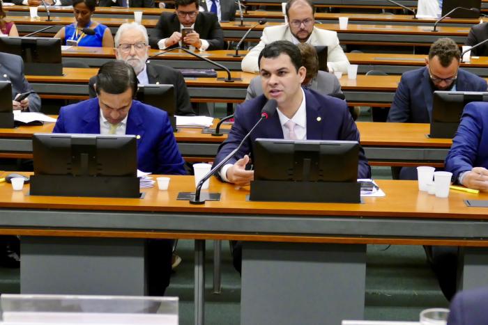 Projeto de Saullo Vianna garante mais benefícios sociais a pessoas com Lúpus ao equiparar doença a outras deficiências físicas e intelectuais