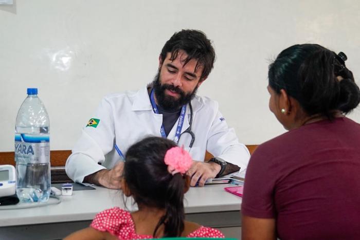 Ação com médicos especialistas da Prefeitura de Parintins beneficia centenas de moradores da Santa Rita da Valéria