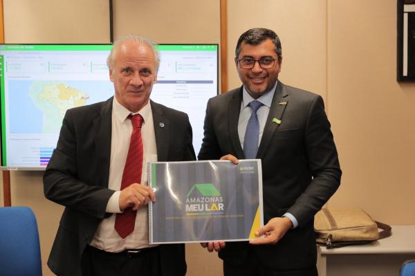 Wilson Lima solicita imóveis da União sem uso no Amazonas para transformar em moradias para cerca de 500 famílias