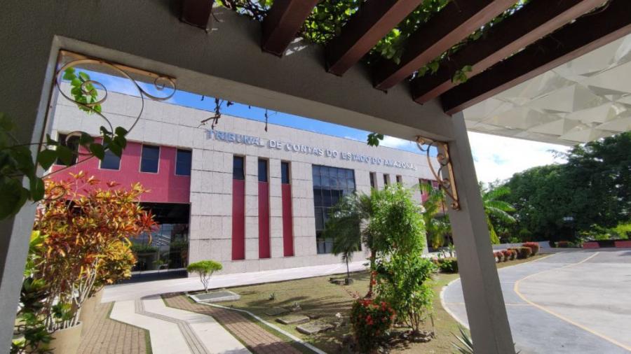 Mais de 1,3 mil candidatos farão provas para Residência Jurídica e Contábil no TCE-AM neste domingo (4) na EST/UEA