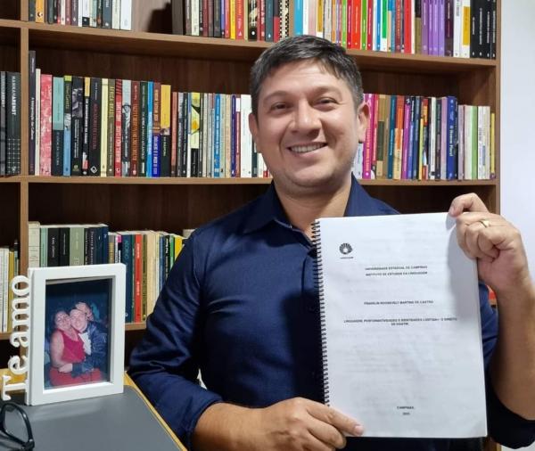 Professor da UEA Parintins defende tese sobre Linguagem, Performatividades e Identidades LGBTQIA+