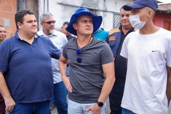 David Almeida anuncia chegada do programa ‘Asfalta Manaus’ na comunidade Peniel