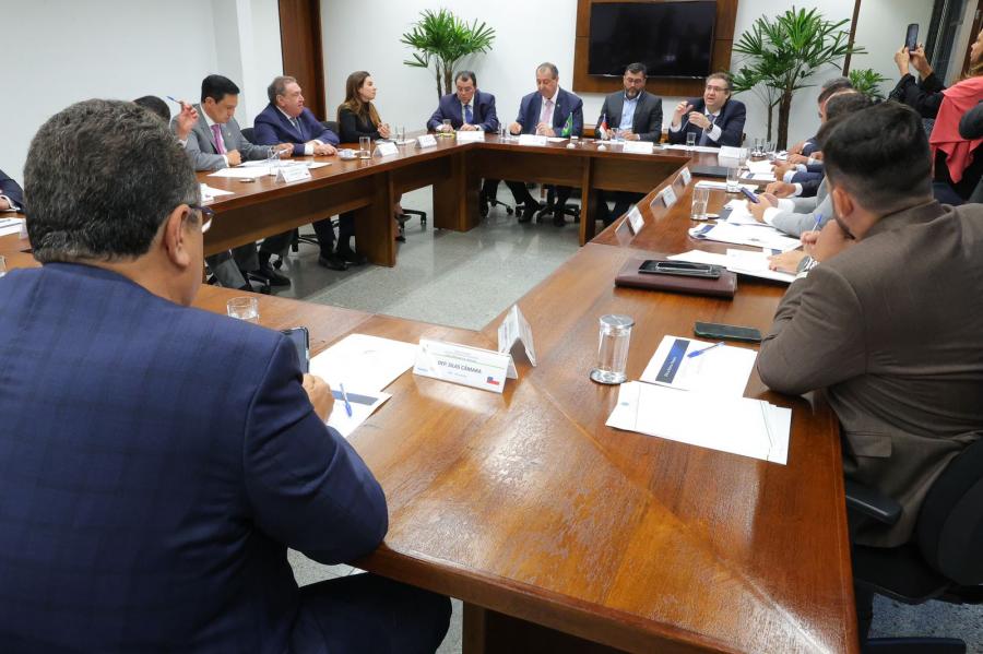 Wilson Lima reúne bancada federal para alinhar interesses do Amazonas diante da reforma tributária