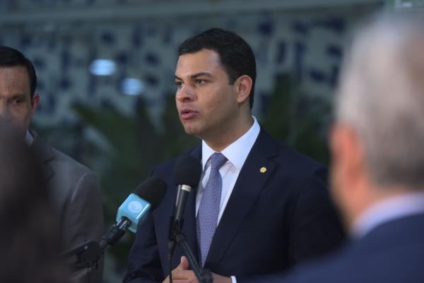 Saullo Vianna vota Sim pelo texto da Reforma Tributária que preserva Zona Franca de Manaus