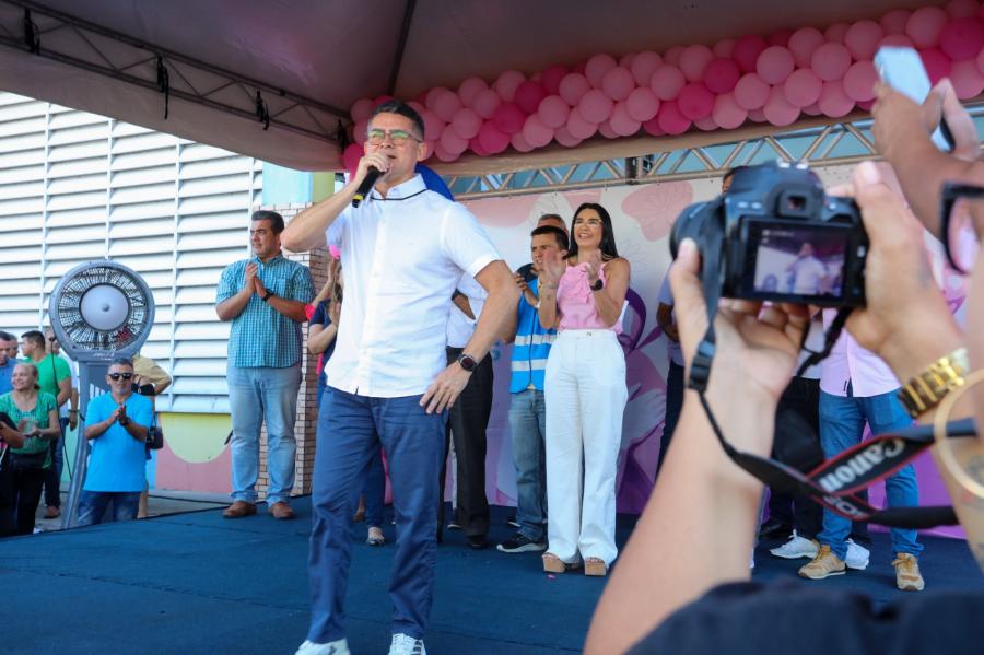 Gestão David Almeida amplia saúde da mulher com unidades móveis para consultas e exames   