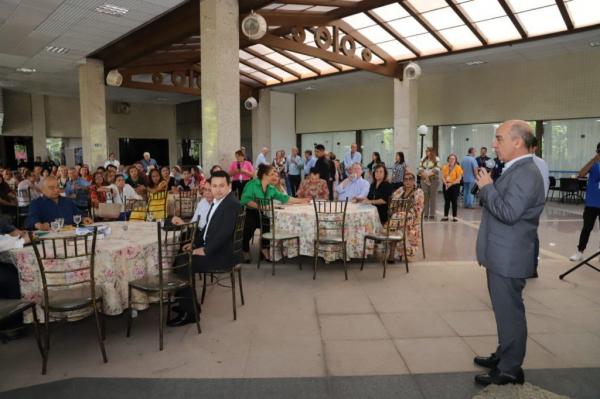 TCE-AM promove café de confraternização com aposentados da Corte de Contas