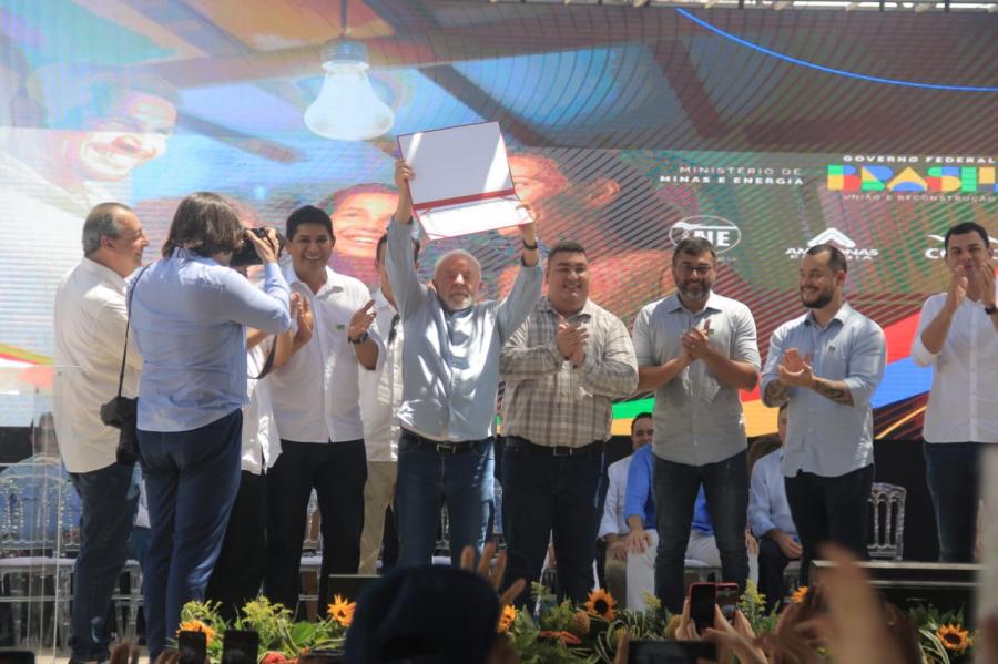 Lula fará muro de arrimo, Estrada de Vila Amazônia e confirma presença no Festival de Parintins 2024