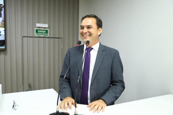 Mateus Assayag indica construção de novo ginásio na Agrovila do Mocambo