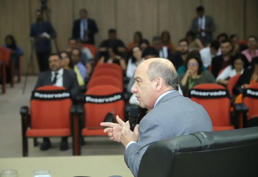 Presidente do TCE-AM participa de mesa de debates sobre governança e compliance no TJAM