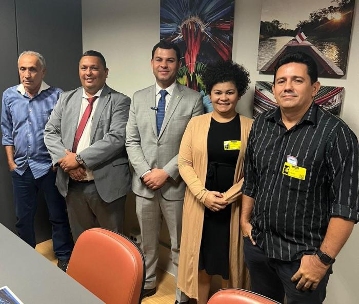 Saullo Vianna direciona investimentos na agricultura familiar e pesca artesanal de Barcelos