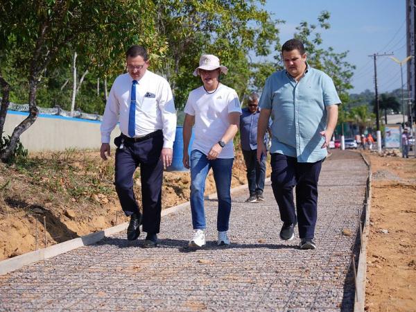 David Almeida destaca avanço das obras de construção da ciclovia na Ponta Negra e anuncia entrega para o mês de setembro