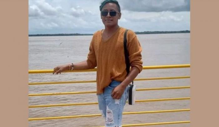 Professor desaparece após barco naufragar por conta de mau tempo no AM  