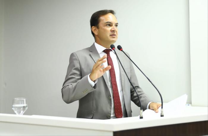 Mateus Assayag propõe PL que institui campanha para cuidado da saúde mental materna