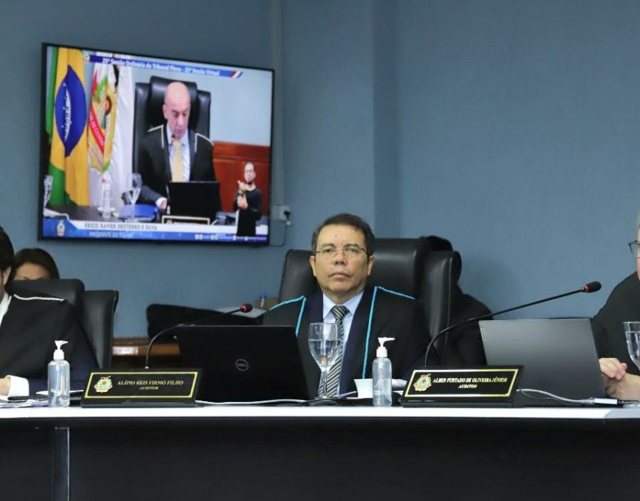 Auditor do TCE-AM suspende pregão eletrônico para aquisição de materiais da SES-AM