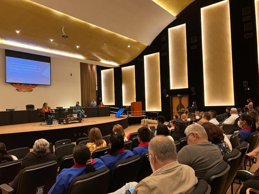 TCE-AM conclui Masterclass sobre ensino de combate e prevenção ao assédio