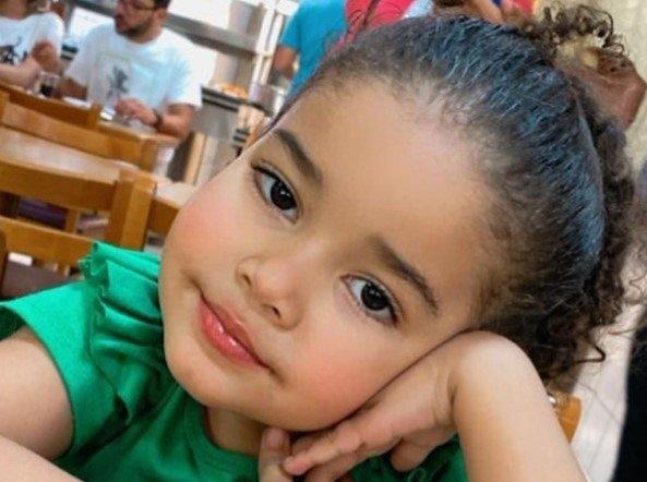 Menina baleada por policial rodoviário federal morre no Rio