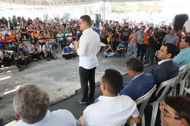 David Almeira anuncia construção de cerca de 17 mil moradias durante inauguração da sede da Semhaf