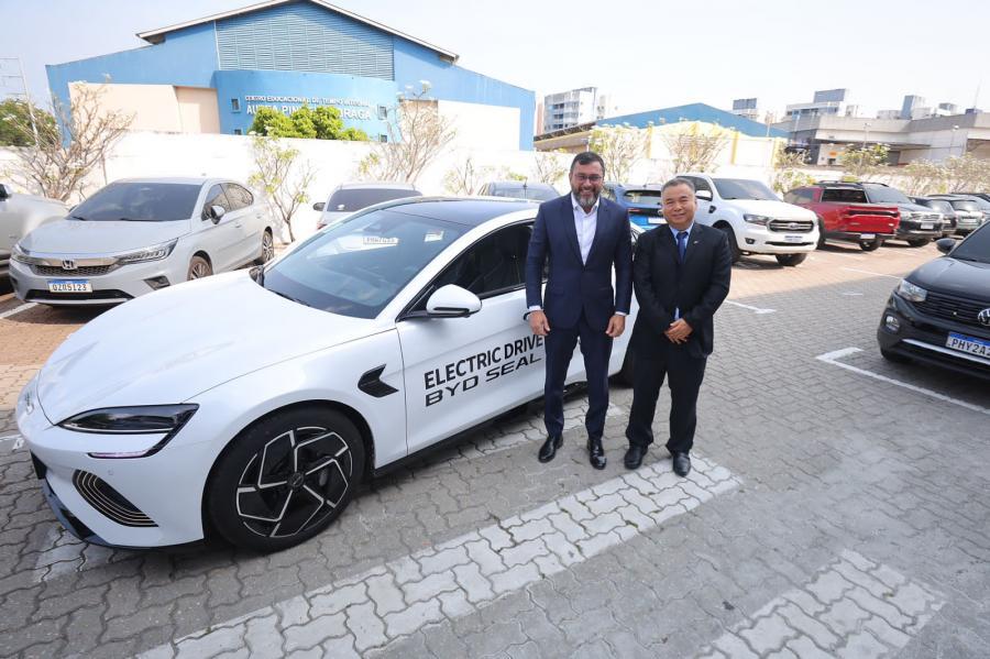 Wilson Lima reúne com representantes de empresa de veículos elétricos 