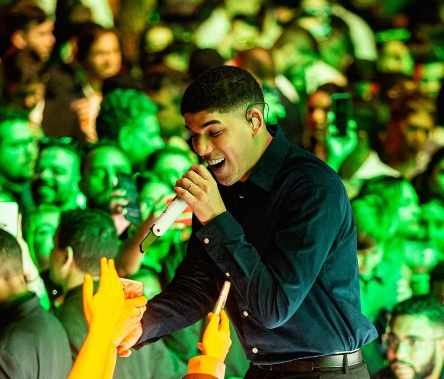 ÁUDIO: Bi Garcia confirma Zé Vaqueiro no aniversário de Parintins