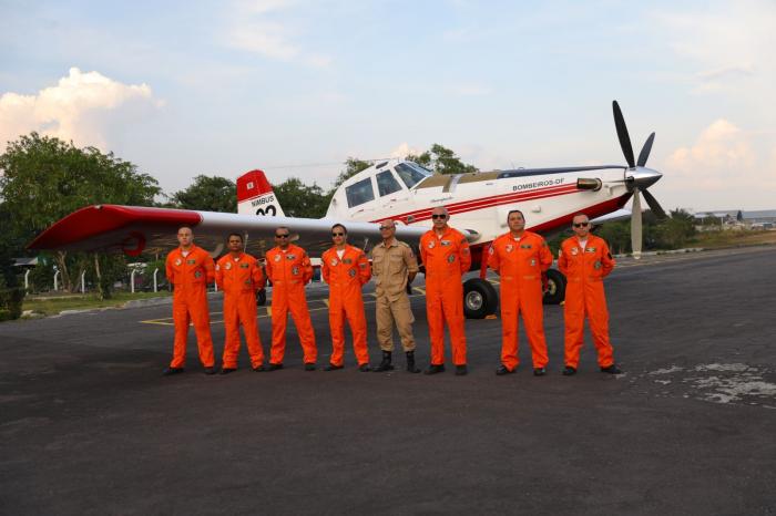 Governo do Amazonas recebe suporte de aeronaves para intensificar combate às queimadas