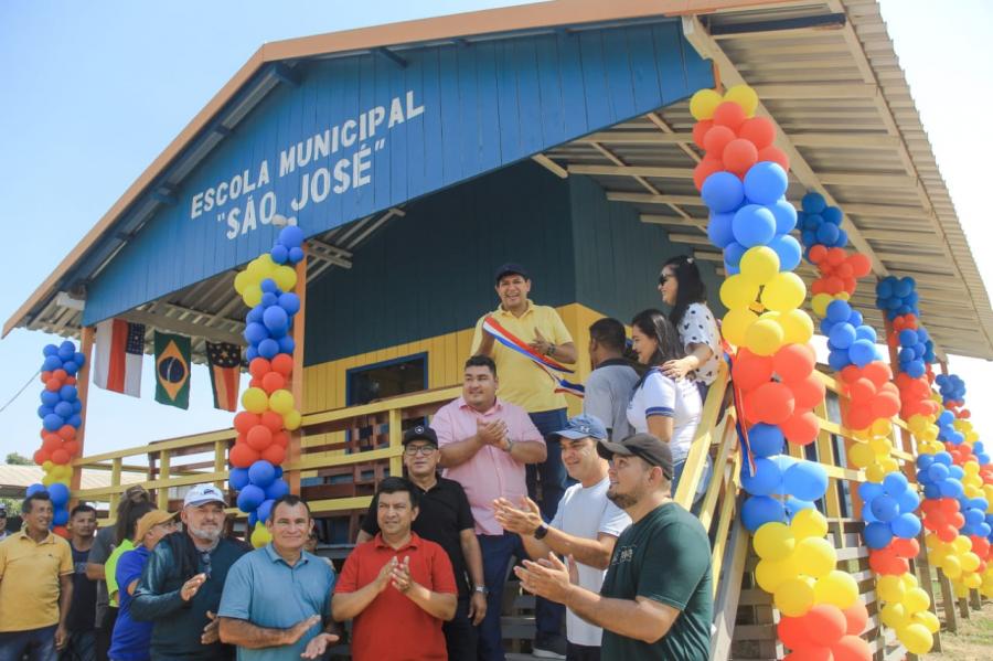 Durante inaugurações na zona rural, Bi Garcia reitera prioridade de seu governo com a educação