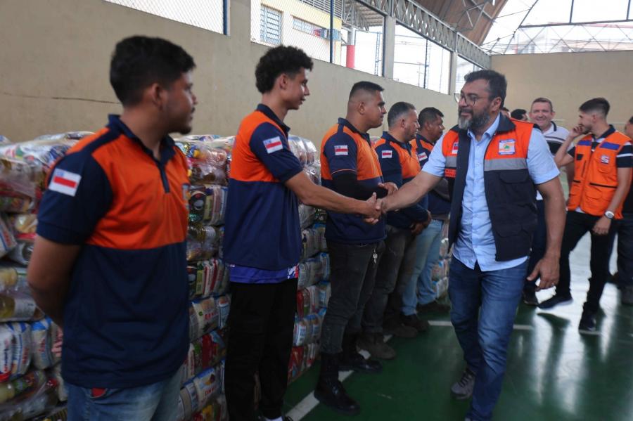 Wilson Lima entrega 1 mil cestas básicas para atender famílias do município de Caapiranga