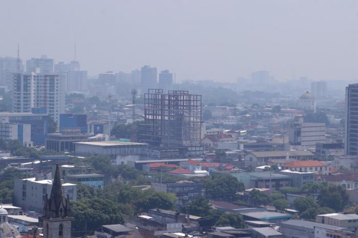 Prefeitura informa que Manaus entra em estágio de ‘Mobilização’ devido à fumaça que encobre a cidade