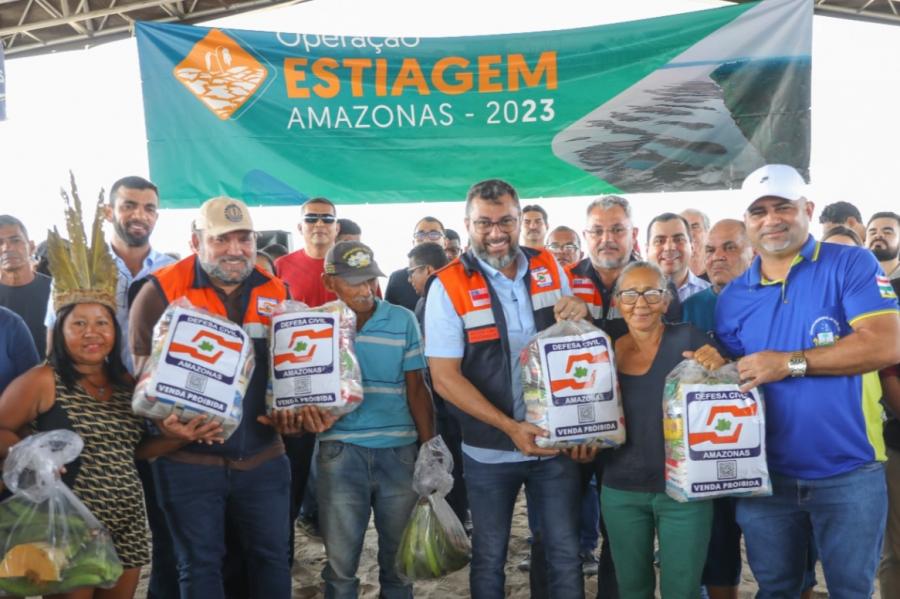 Governo Wilson Lima leva mais de 1.000 toneladas de alimentos para comunidades isoladas pela seca