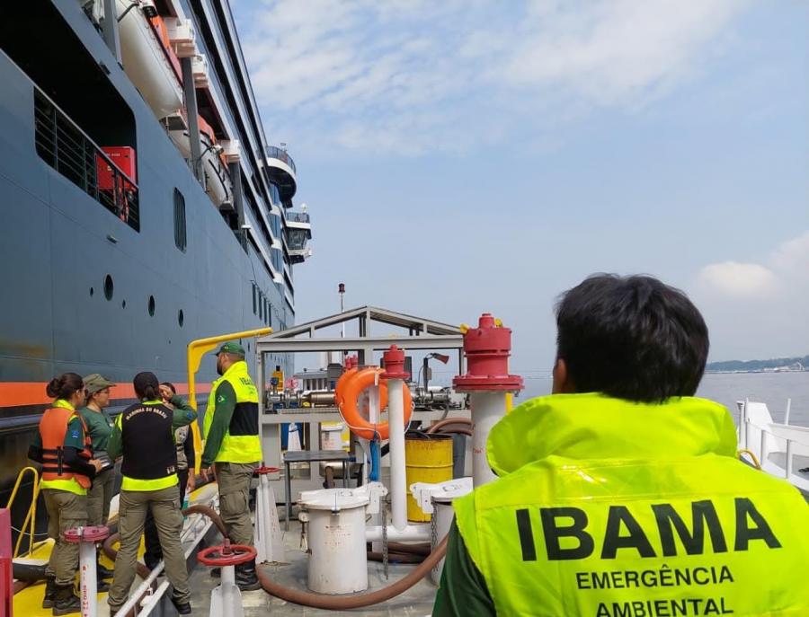Ibama apreende 73 mil litros de diesel marítimo irregular no Amazonas