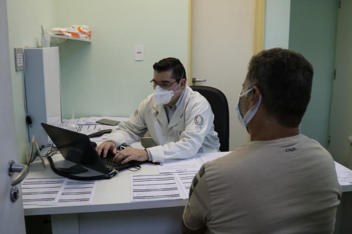 NOVEMBRO AZUL: FCecon reforça importância dos exames de rastreio do câncer de próstata