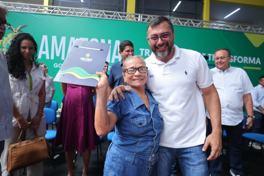 Moradores da comunidade Pascoal Alaggio falam da nova vida com título definitivo, em Parintins 