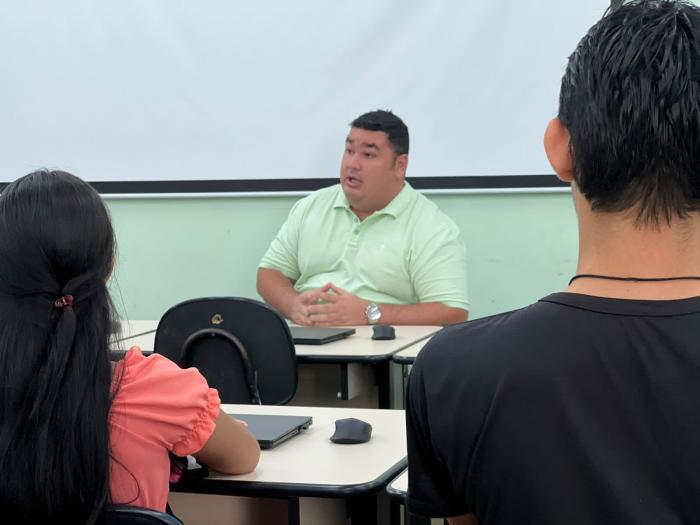 Alex Garcia propõe programa de Educação Empreendedora e Inovadora em Parintins
