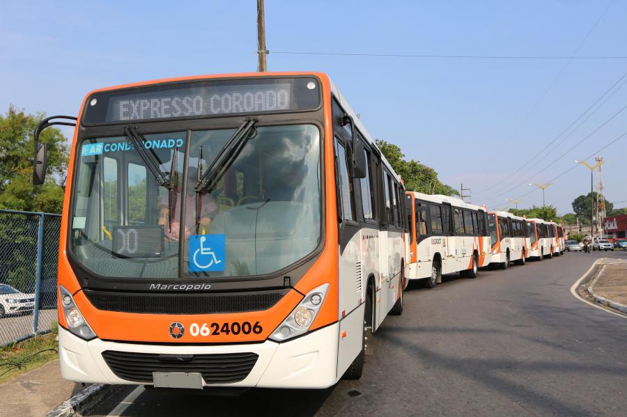 David Almeida entrega novos ônibus e totaliza 315 veículos modernos