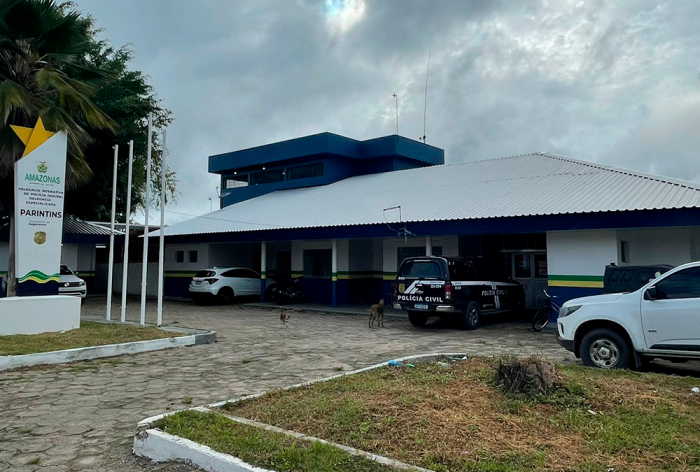 Homem é preso por violência doméstica contra idosa em Parintins