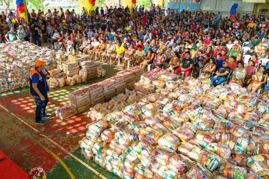 ESTIAGEM: Bi Garcia entrega ajuda humanitária a mais 1.600 famílias em Vila Amazônia