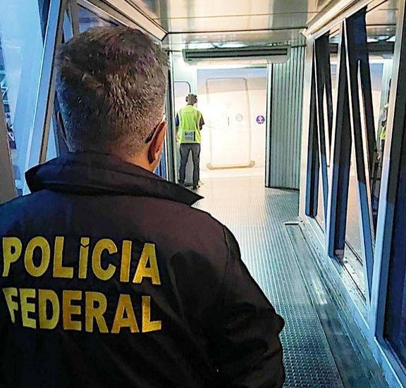 Polícia Federal prende foragido em Manaus Polícia Federal prende foragido em Manaus