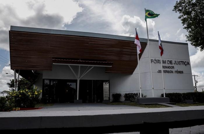 Homem é condenado a mais de 21 anos de prisão por estupro de vulnerável contra a própria prima autista