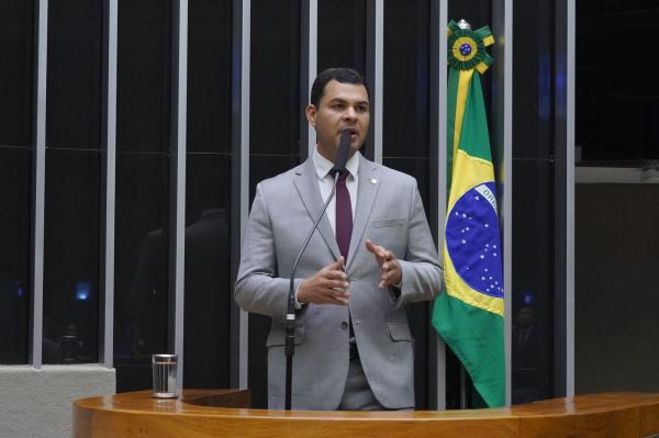 Emenda de Saullo Vianna garante prioridade no Minha Casa, Minha Vida a populações vulneráveis