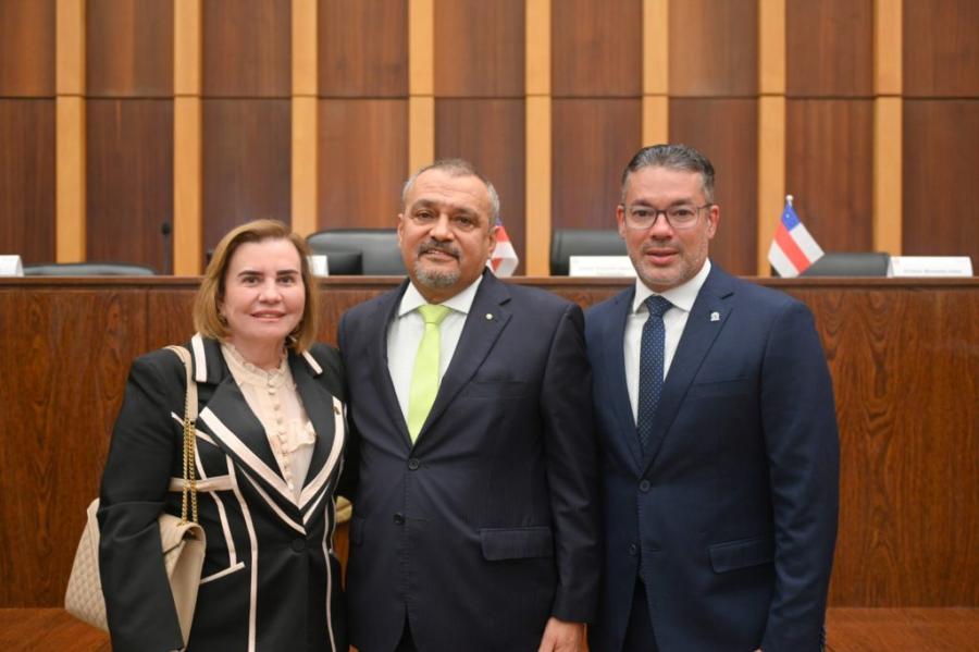 BRASÍLIA: Conselheiros do TCE-AM prestigiam posse de desembargador do TJAM no CCOGE