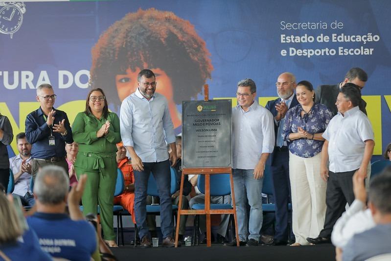Wilson Lima abre ano letivo com ampliação do ensino bilíngue e inauguração de 32 laboratórios de robótica e ensino tecnológico